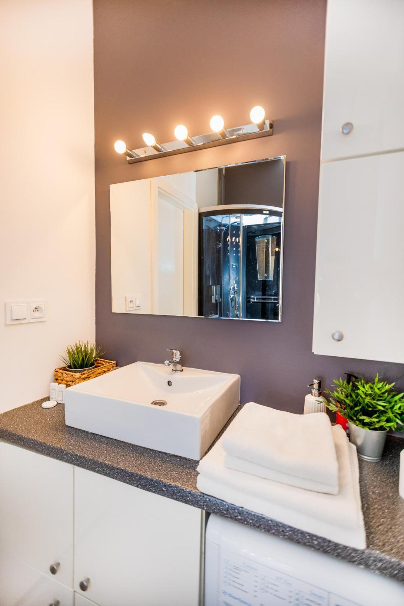 Cozy Studio Next To The Metro And City Center Varšava Exteriér fotografie